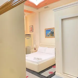 Pasarela Hotel Berat